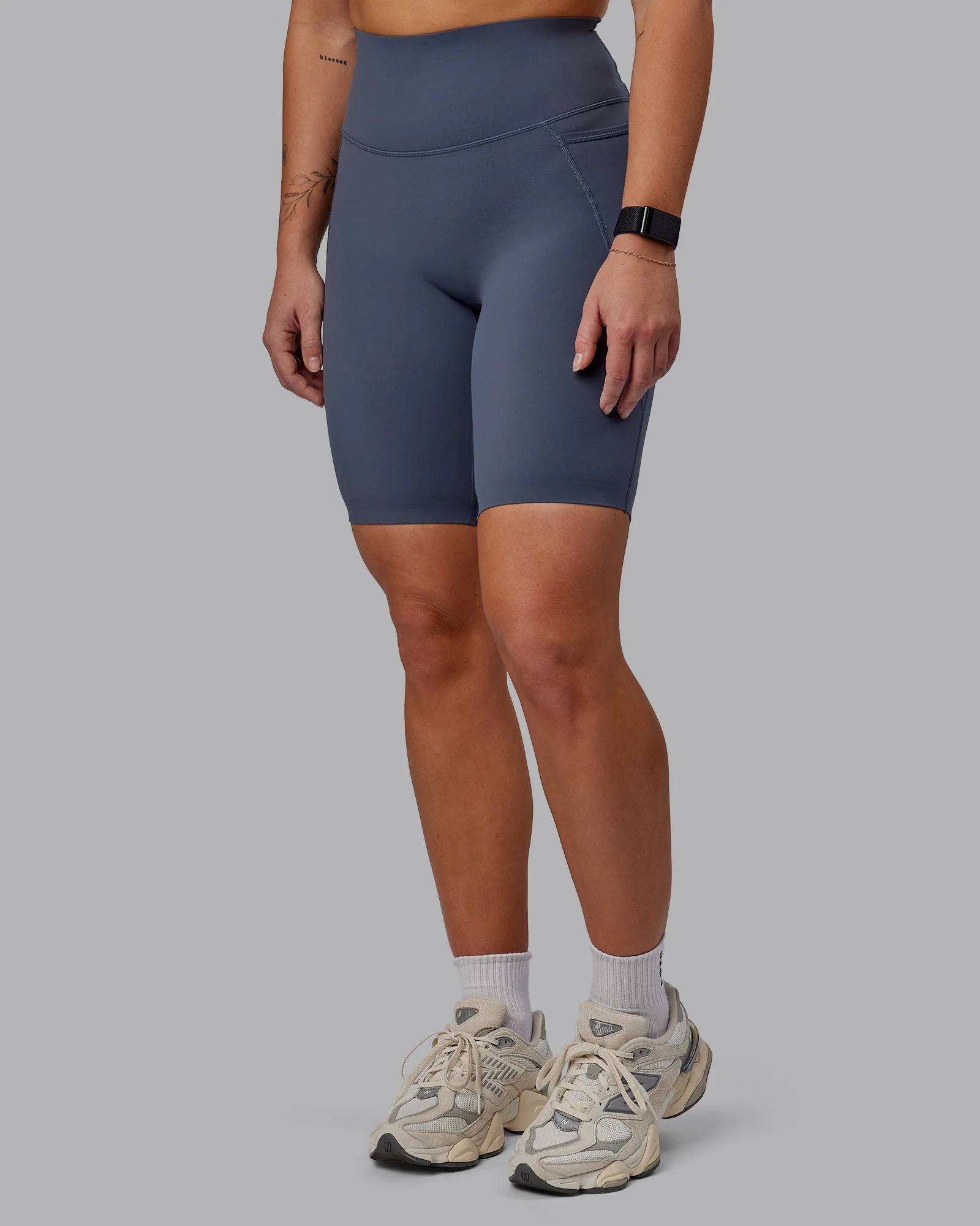 Elixir Ultra High-Rise 9" Short Pockets - Turbulence - Image 6